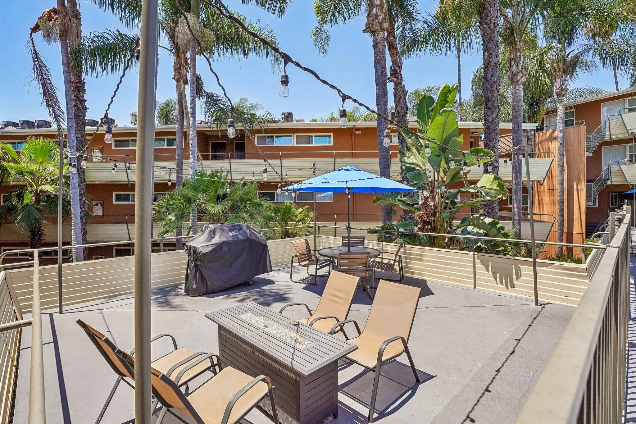 courtyard fire pit lounge at Terraces