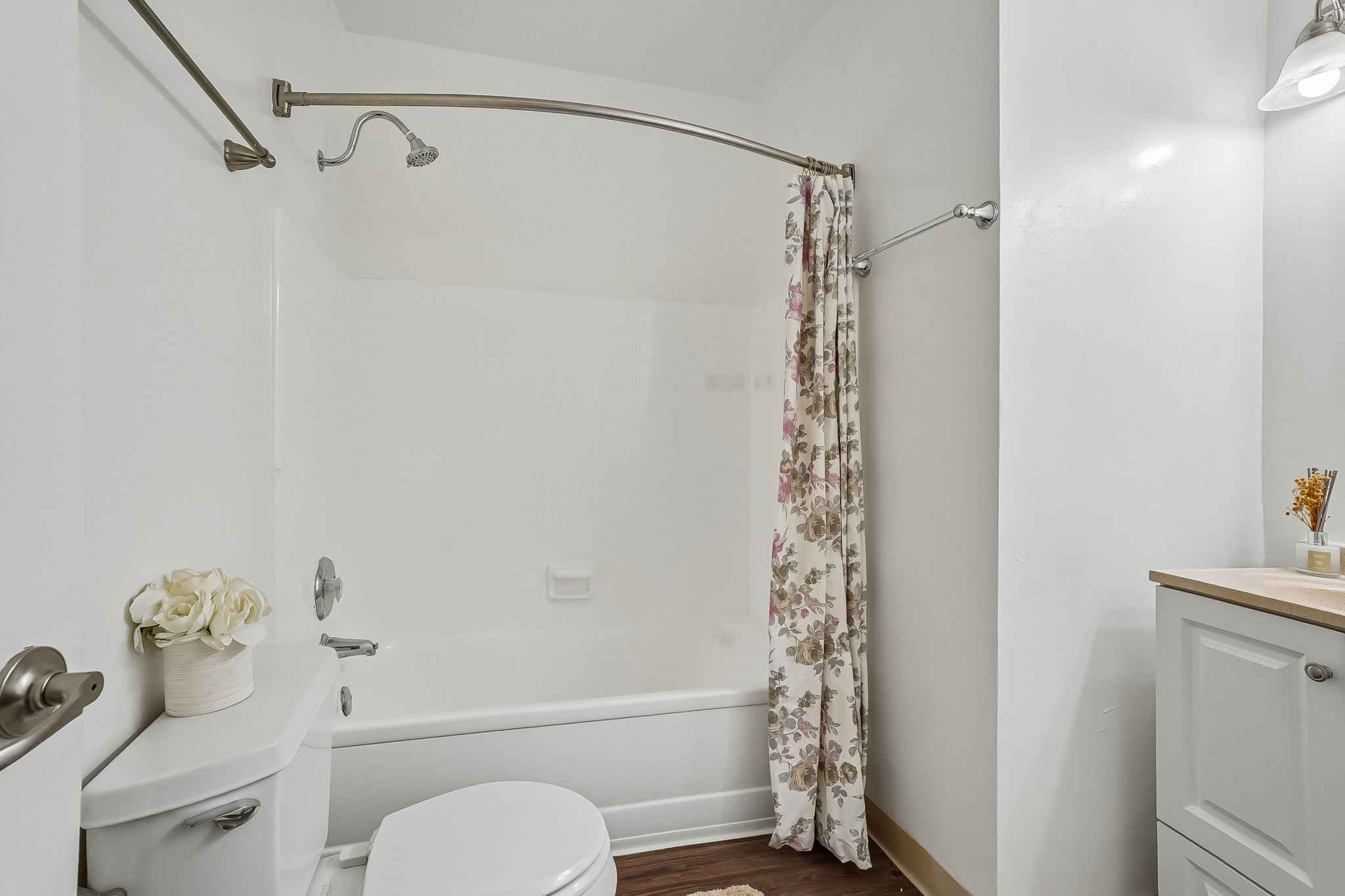 bathroom tub shower curtain at Terraces